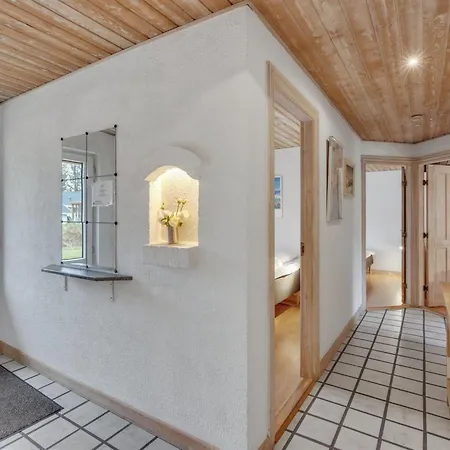 Vicktoria - 500m To The Fjord By Interhome *